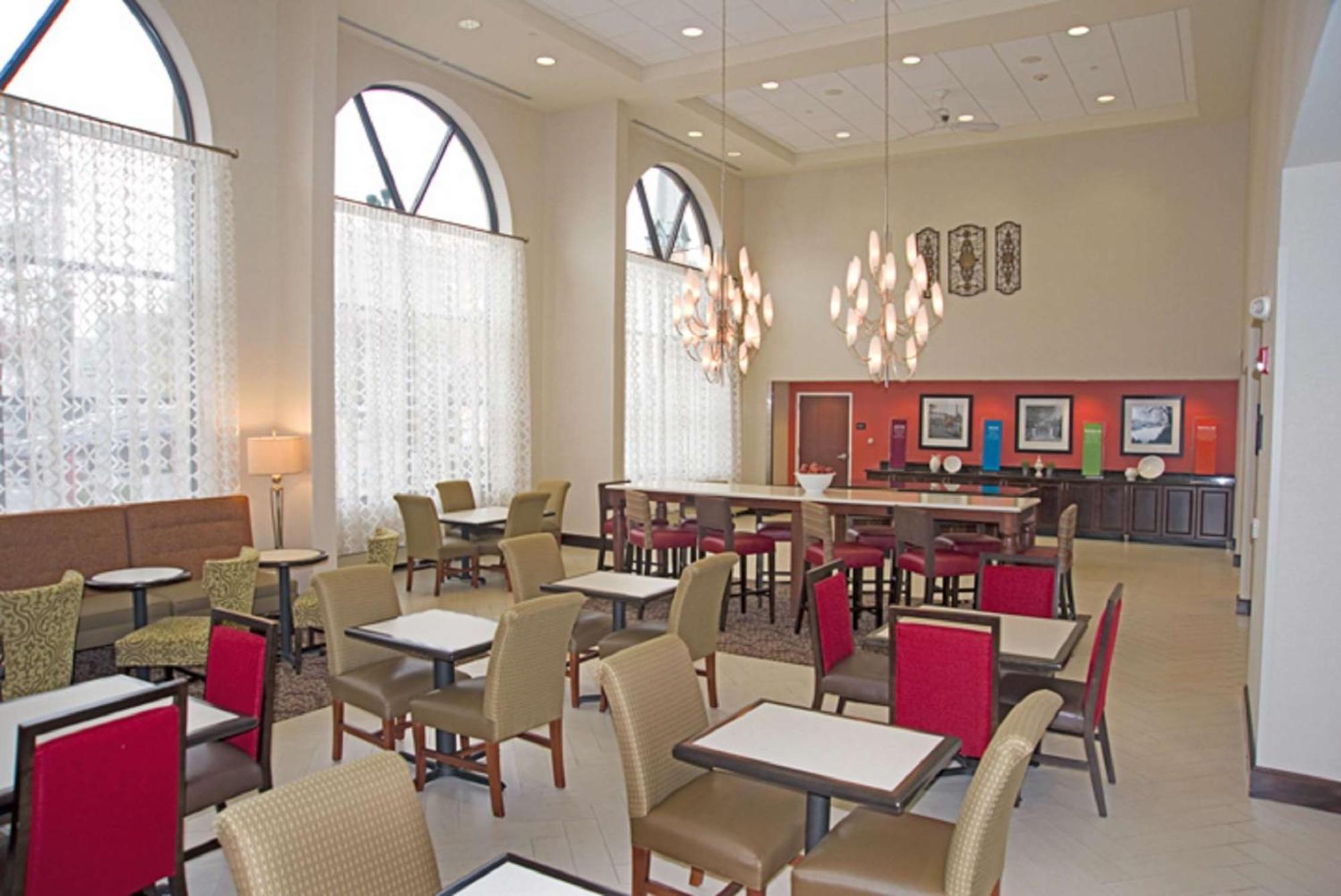 Hampton Inn Schenectady Downtown Exterior foto